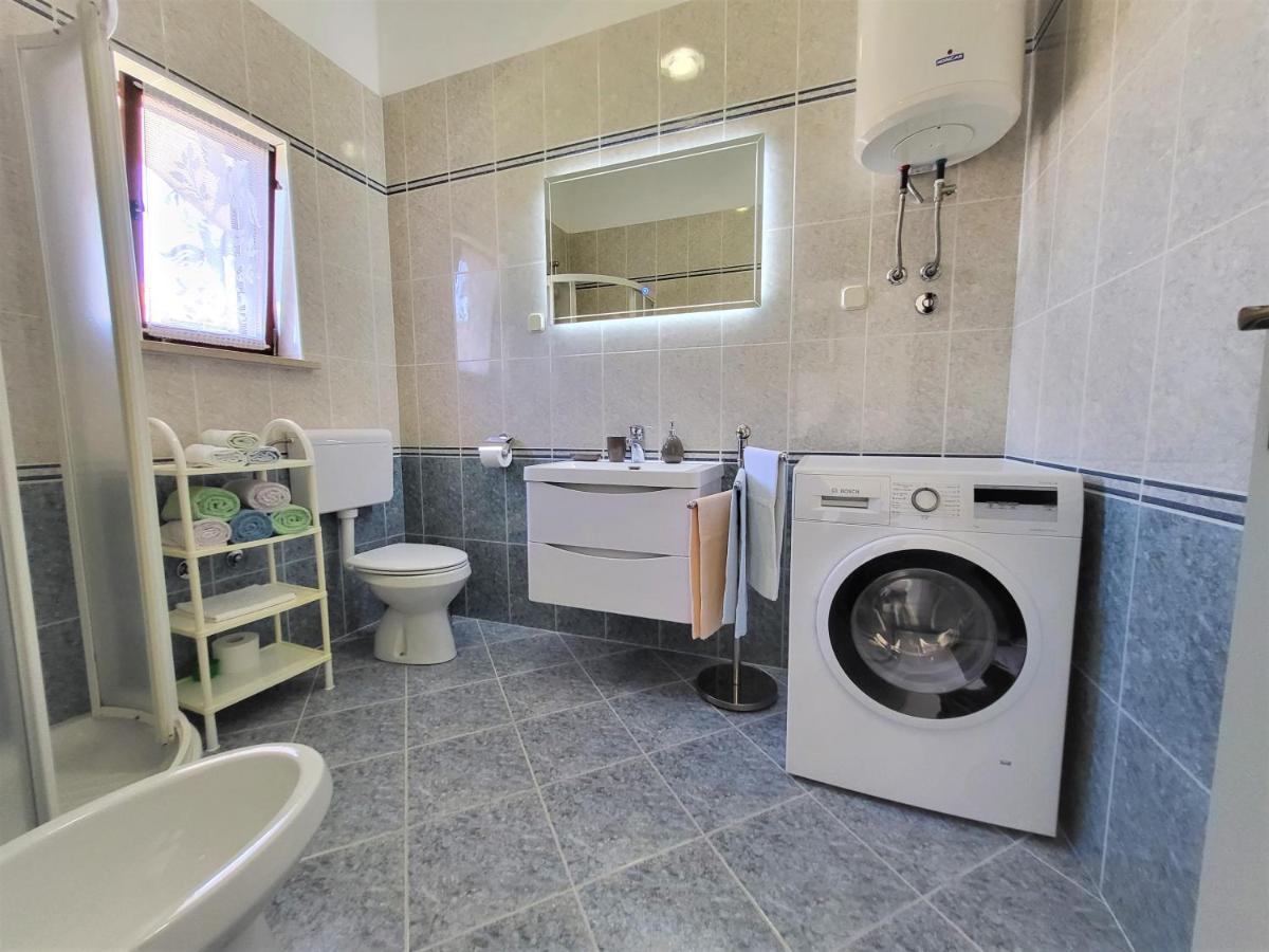 Cozy Apartment Mandula Vrsar Εξωτερικό φωτογραφία