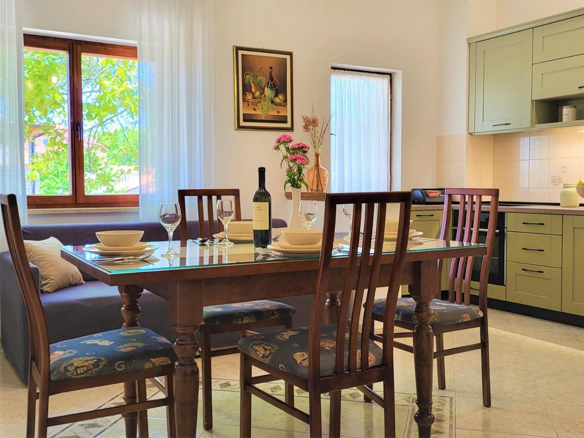 Cozy Apartment Mandula Vrsar Εξωτερικό φωτογραφία