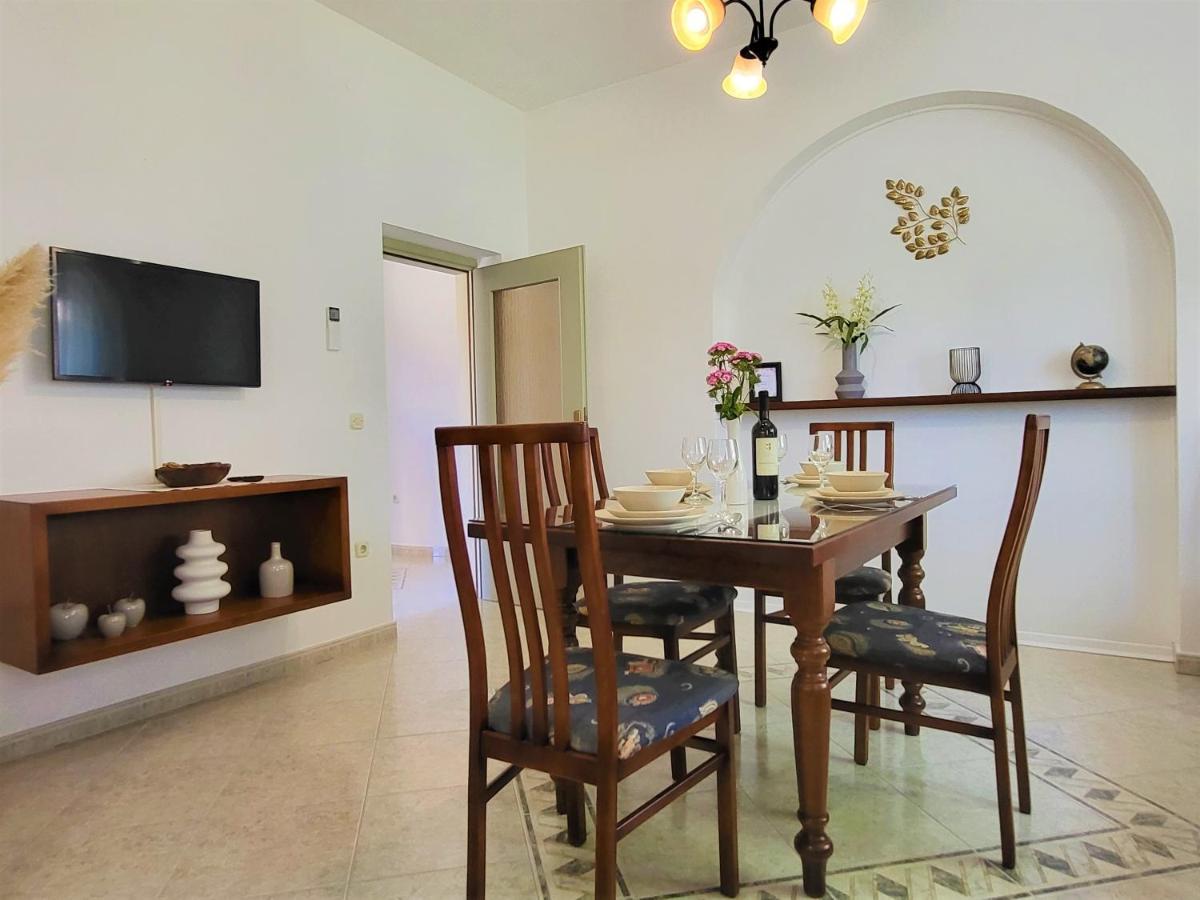 Cozy Apartment Mandula Vrsar Εξωτερικό φωτογραφία