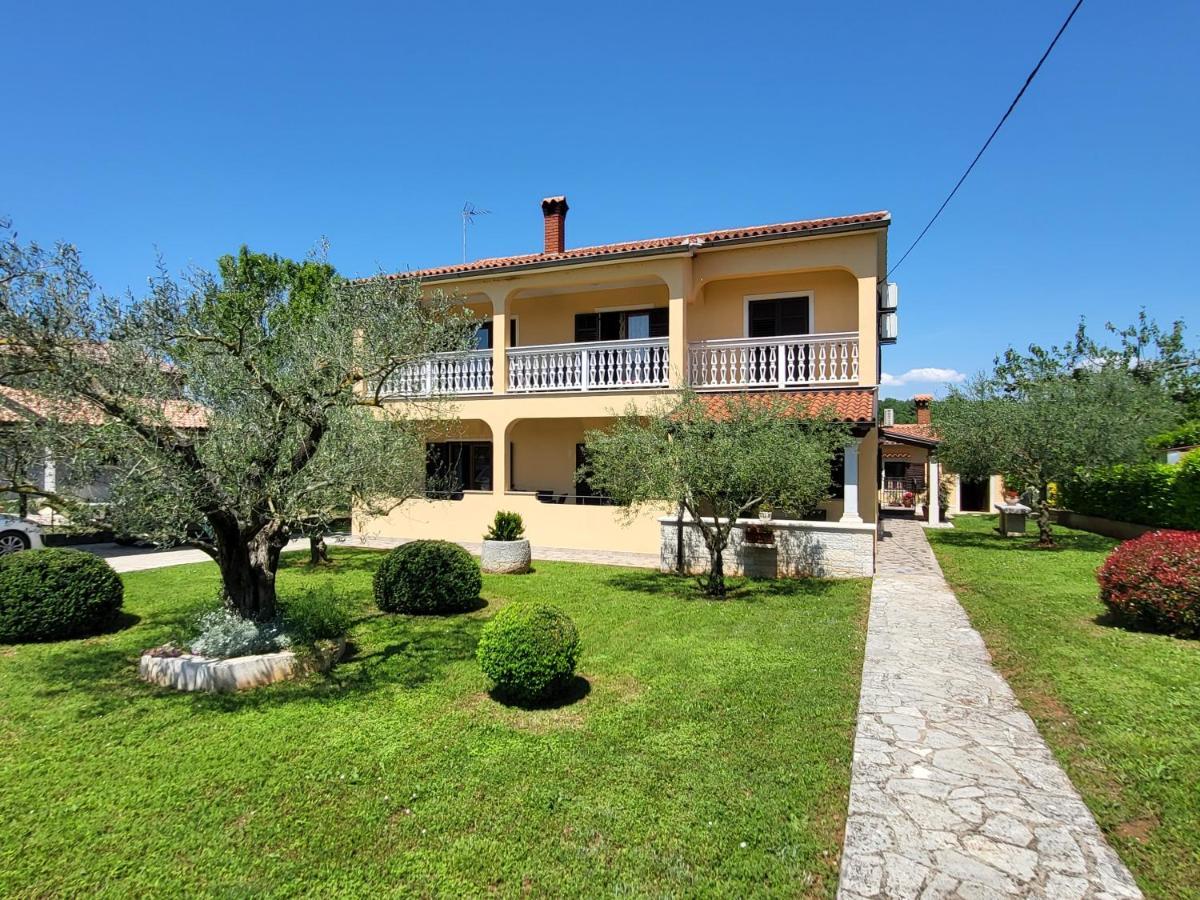 Cozy Apartment Mandula Vrsar Εξωτερικό φωτογραφία