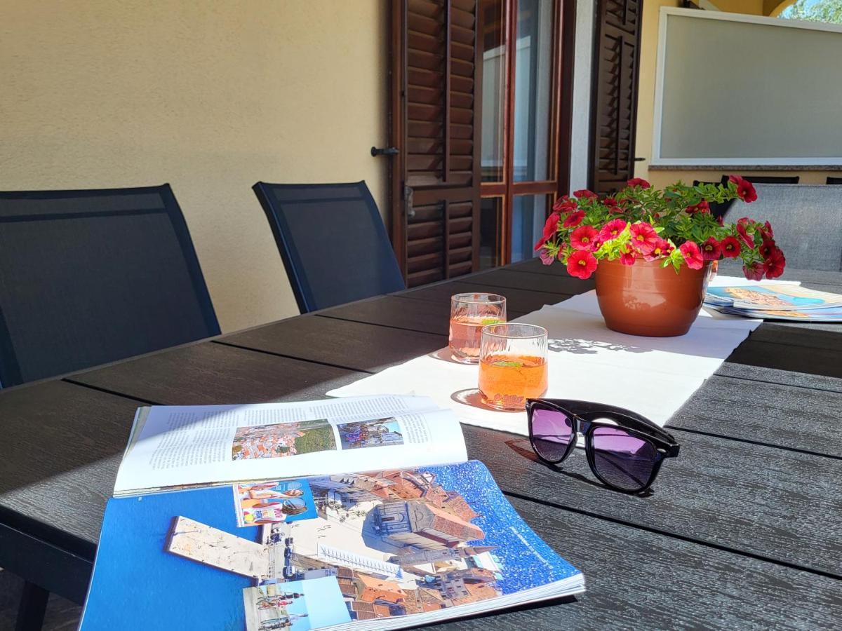 Cozy Apartment Mandula Vrsar Εξωτερικό φωτογραφία