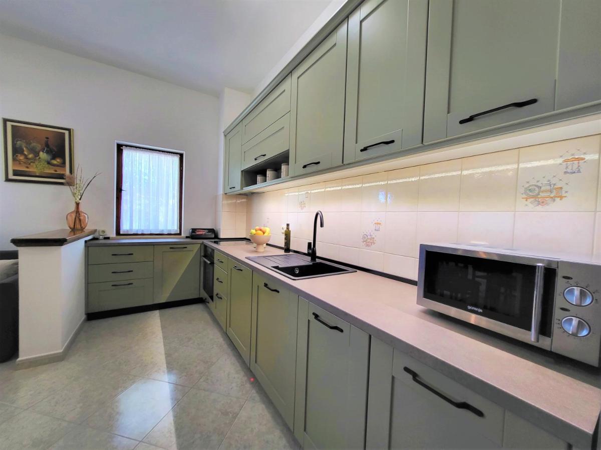 Cozy Apartment Mandula Vrsar Εξωτερικό φωτογραφία